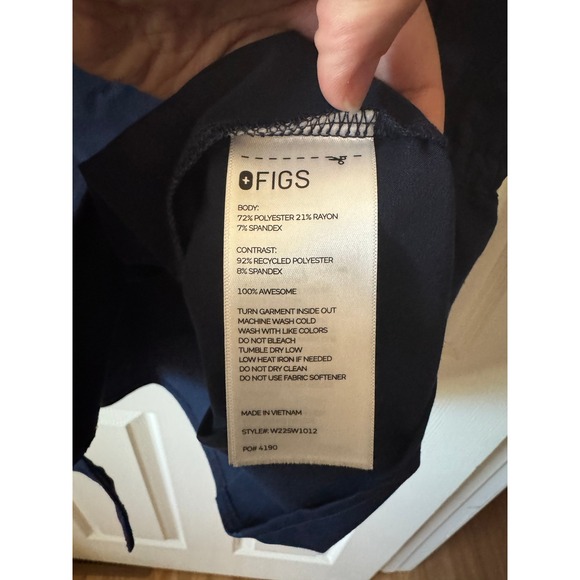 NWT Figs Octavia Hybrid Maternity Scrub Top - Picture 8 of 9